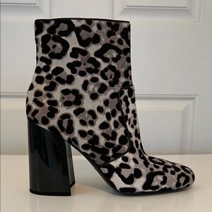 Nine West Jilene Black/Grey Leopard Print Boots Size 10